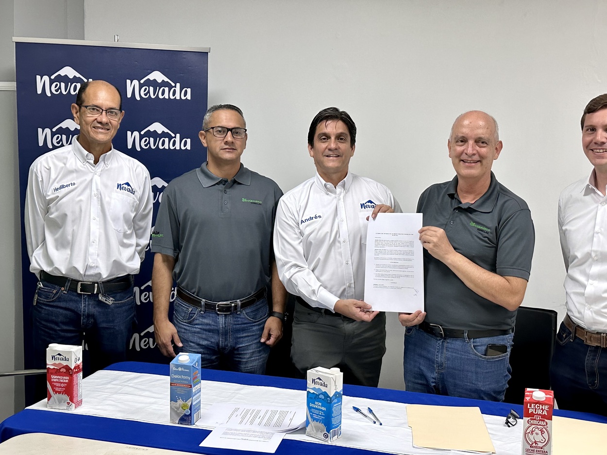 Productos Nevada y DISAGRO firman alianza para impulsar el crecimiento de la producción de leche Grado A en Panamá