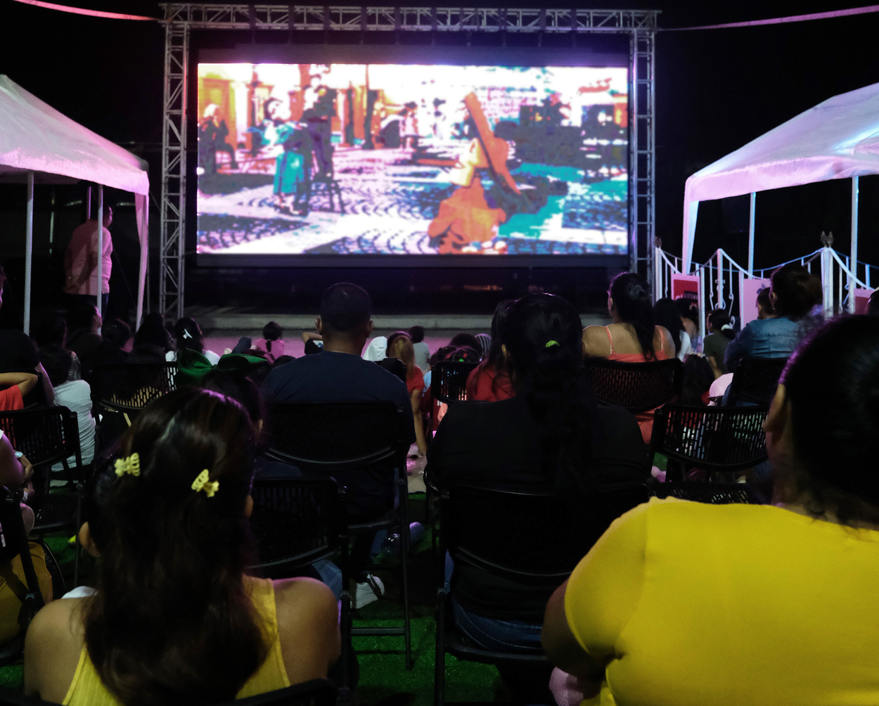 Arraiján Town Center realiza el primer cinema al aire libre