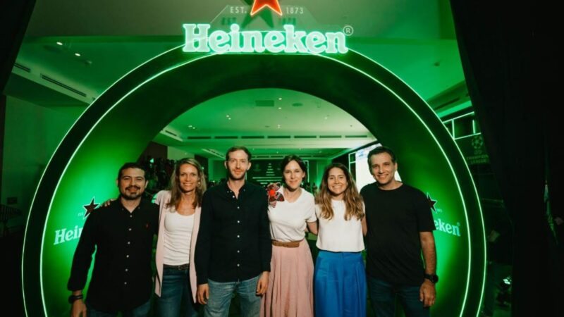 Heineken® sorprende a verdaderos fanáticos de la UEFA Champions League con una experiencia inolvidable en Panamá.