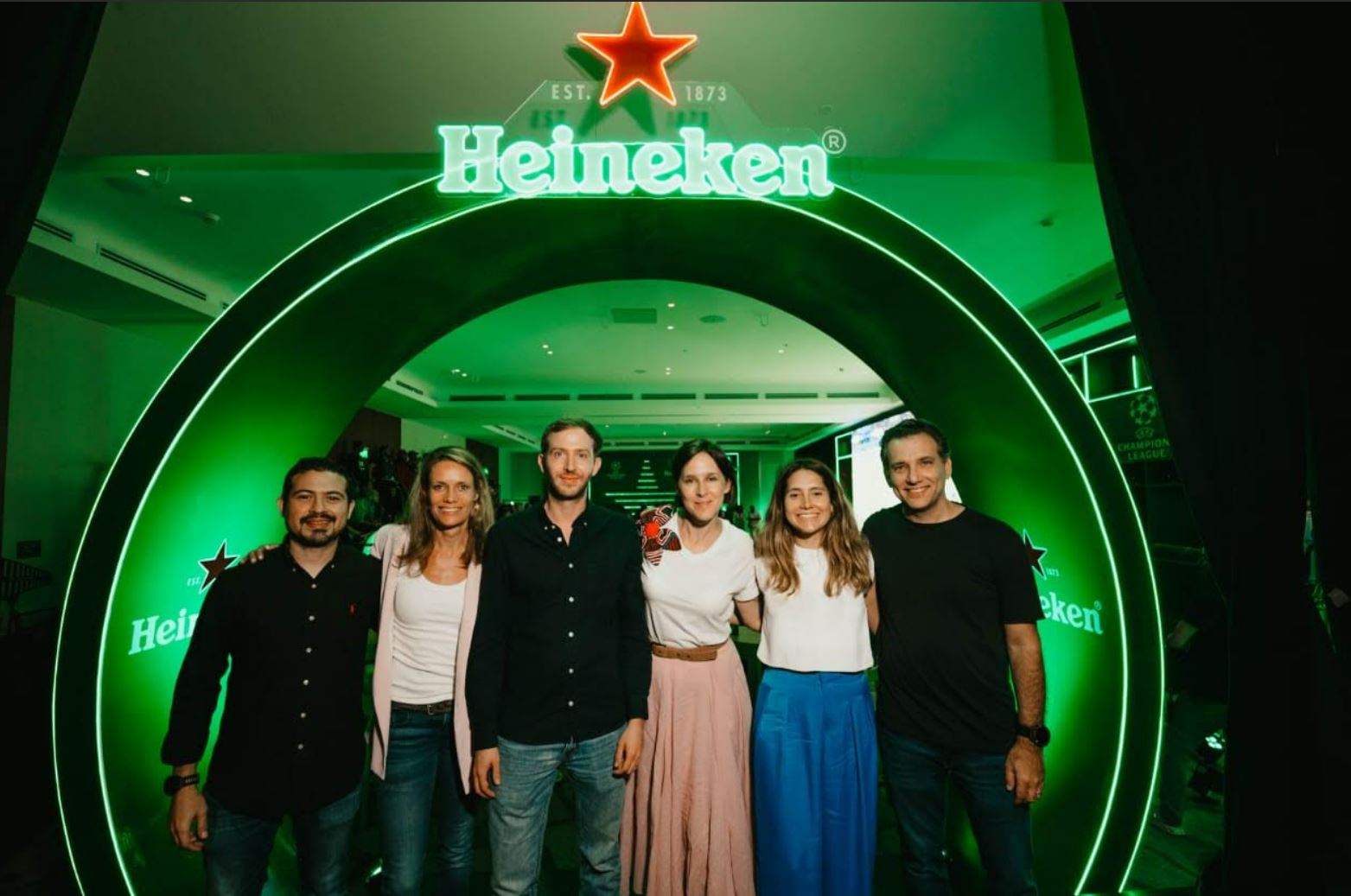 Heineken® sorprende a verdaderos fanáticos de la UEFA Champions League con una experiencia inolvidable en Panamá.