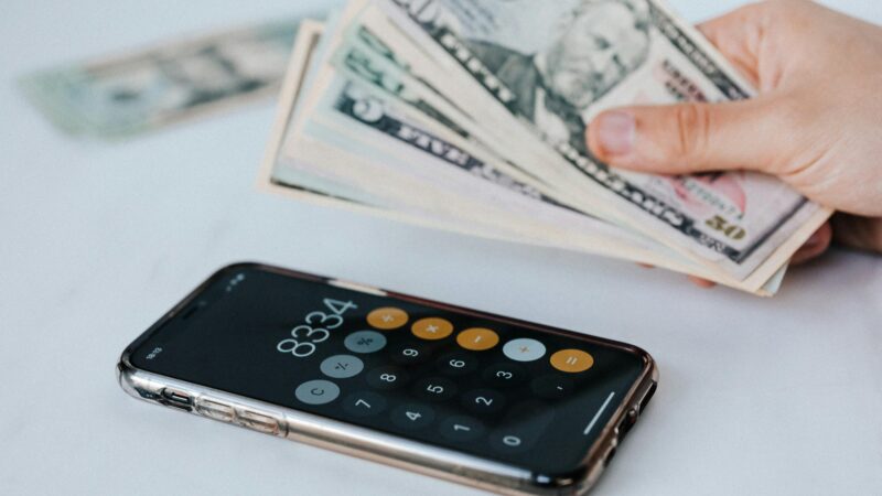 ¿En qué gasta el panameño su salario?: Alimentación, vivienda y transporte