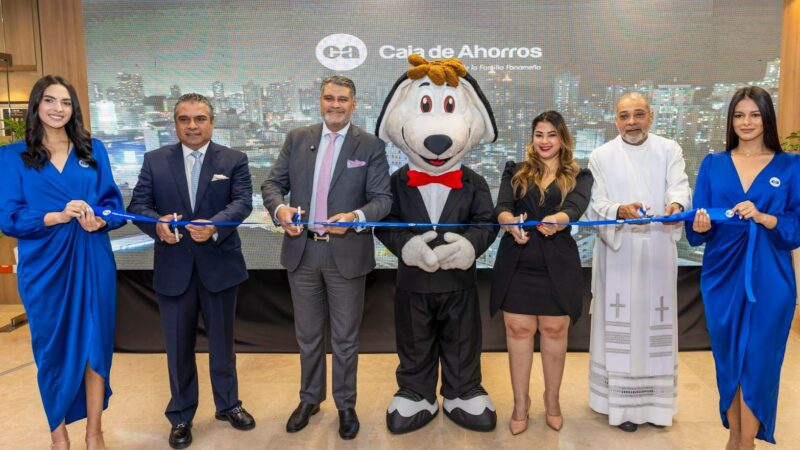 Caja de Ahorros reinaugura su Sucursal Casa Matriz