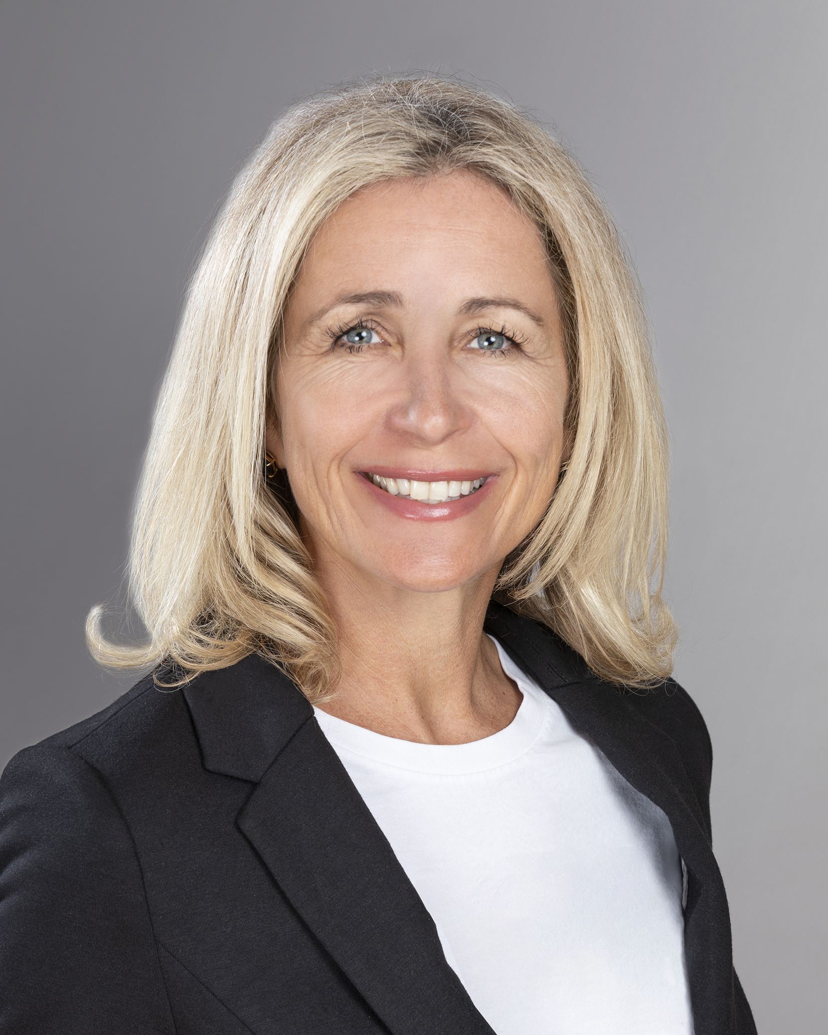 Deidre Deacon y Nury Lavandier de ViewSonic destacadas en la lista de Mujeres del Canal 2025