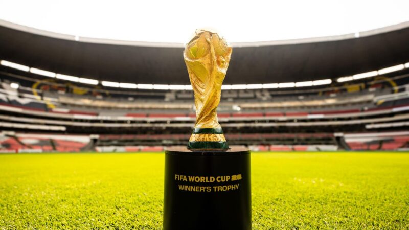 Visa trae el icónico Trofeo de los Campeones de la Copa Mundial de la FIFA 26™ a Panamá como antesalaal histórico torneo