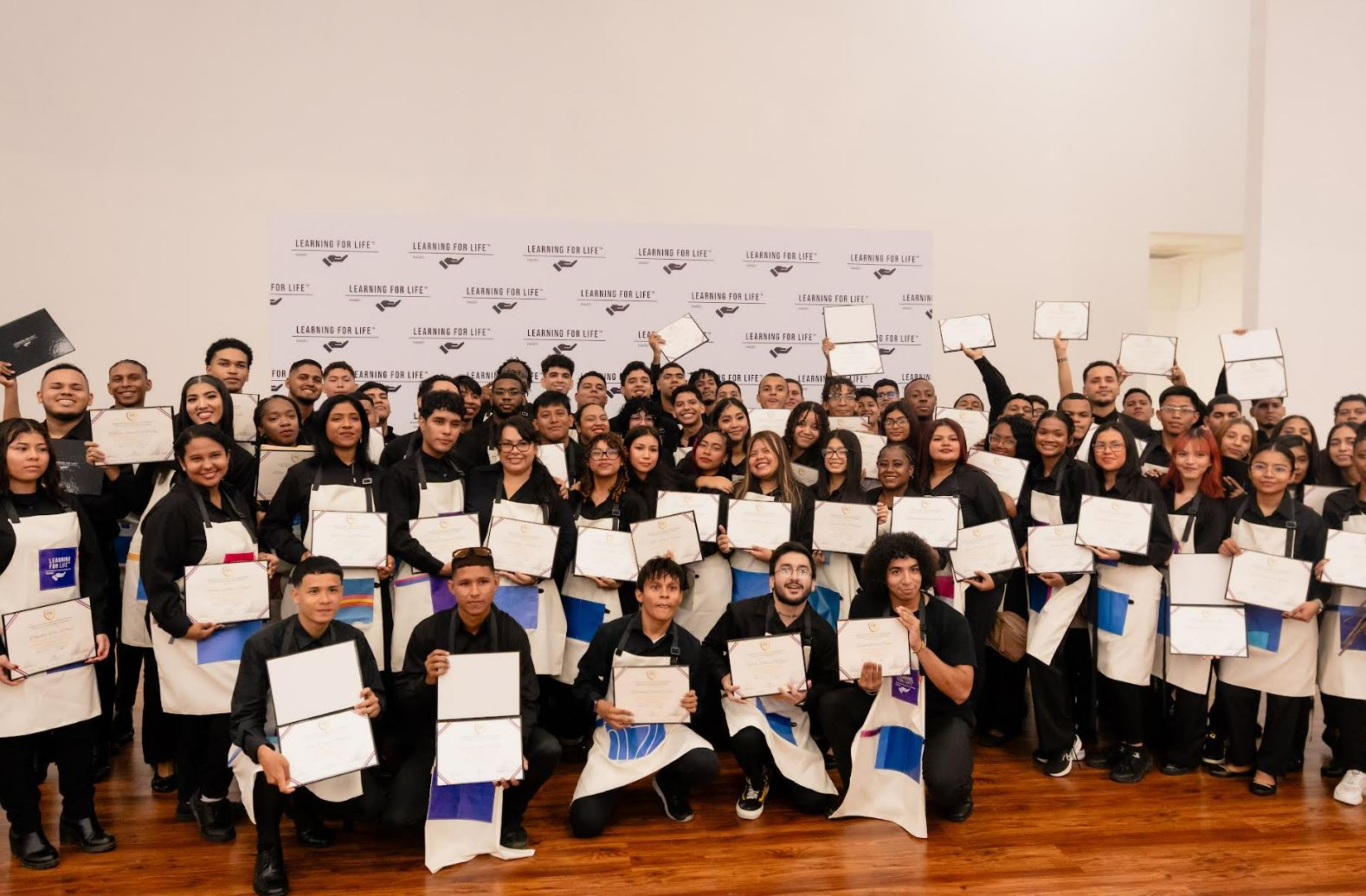 Más de 100 jóvenes panameños se gradúan del programa Learning for Life de Diageo