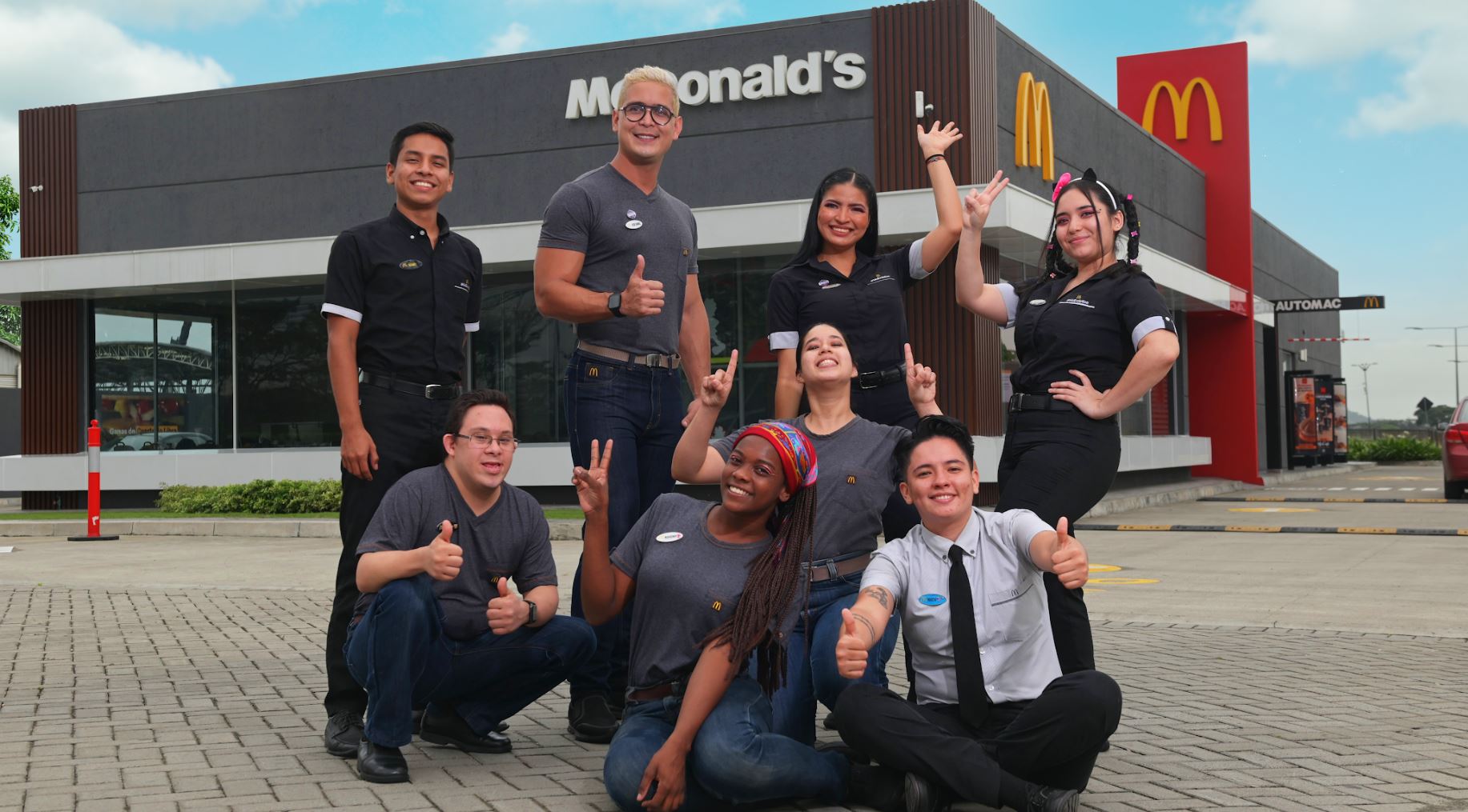 Arcos Dorados Panamá generó más de 800 nuevos empleos y 3,504 oportunidades de formación e inclusión laboral en 2024