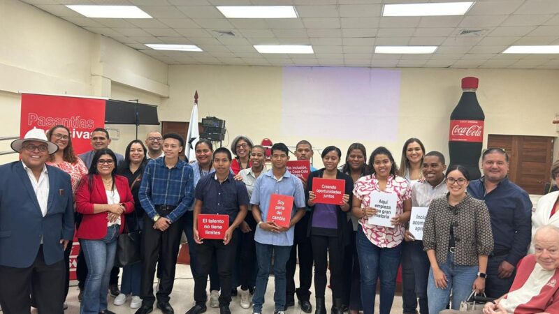 COCA-COLA FEMSA PANAMÁ LIDERA UN CAMBIO EN EL SECTOR PRIVADO CON SU PRIMER PROGRAMA DE PASANTÍAS PARA JÓVENES CON DISCAPACIDAD EN ALIANZA JUNTO A SENADIS Y UDELAS