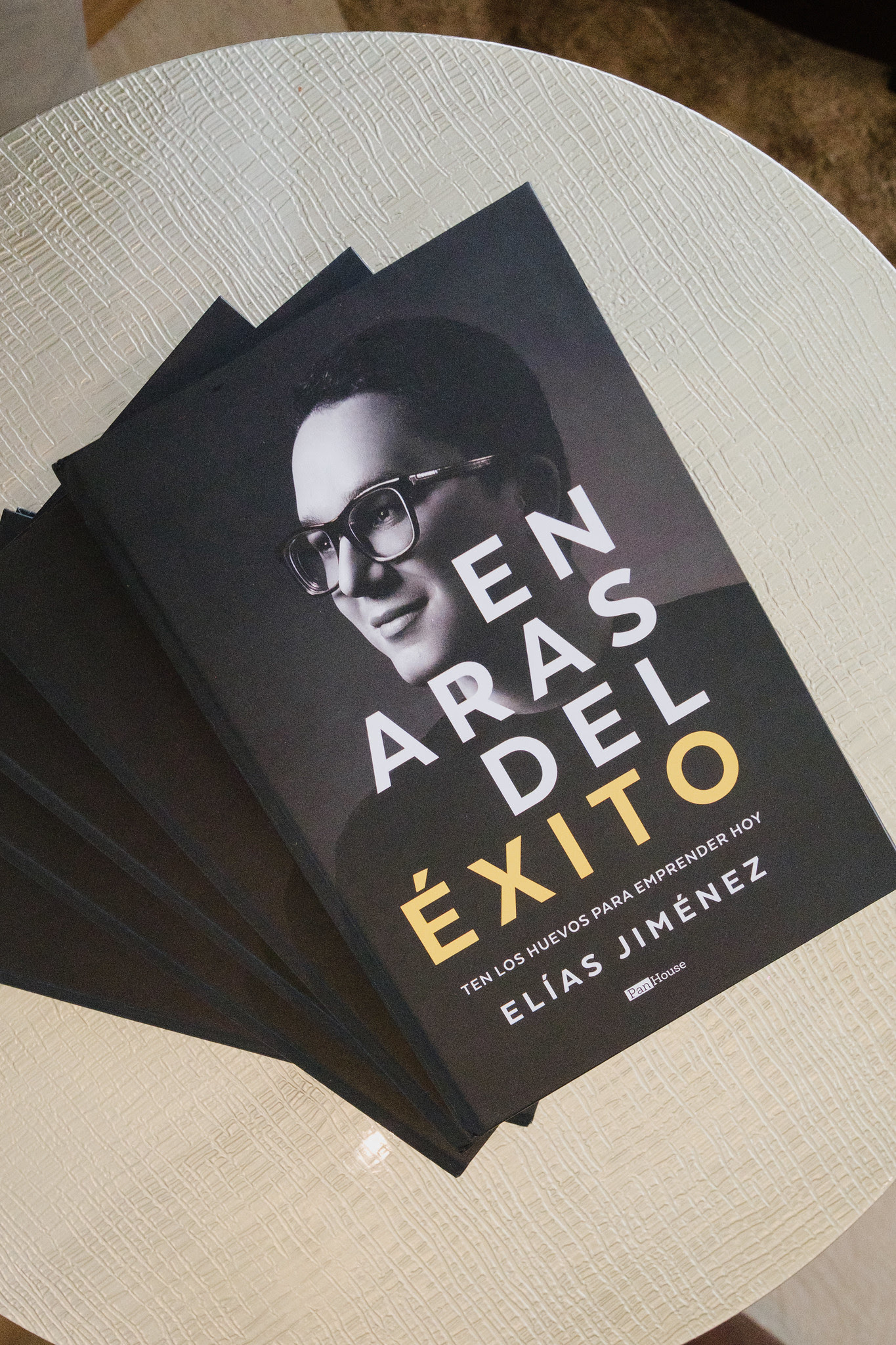 El empresario panameño Elías Jiménez publica su primer libro de negocios: una obra imprescindible para líderes y emprendedores