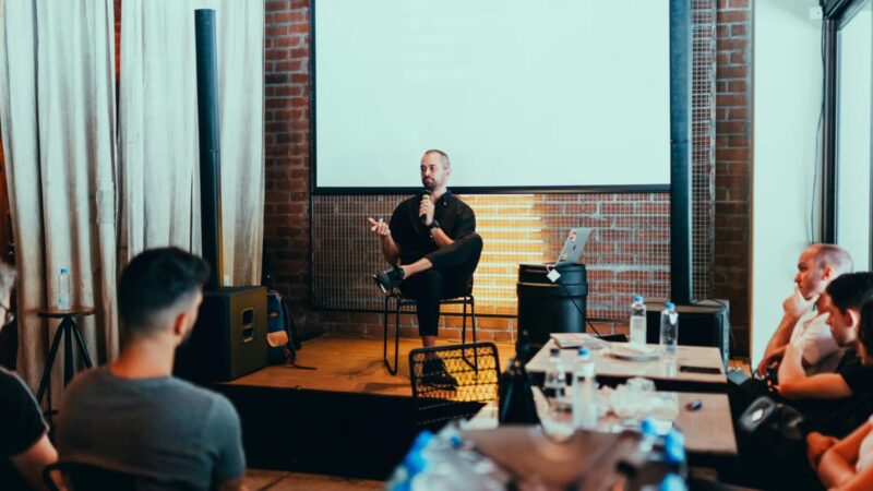 Del CEO influencer al vocero invisible: ¿quién debe hablar en momentos de crisis? 