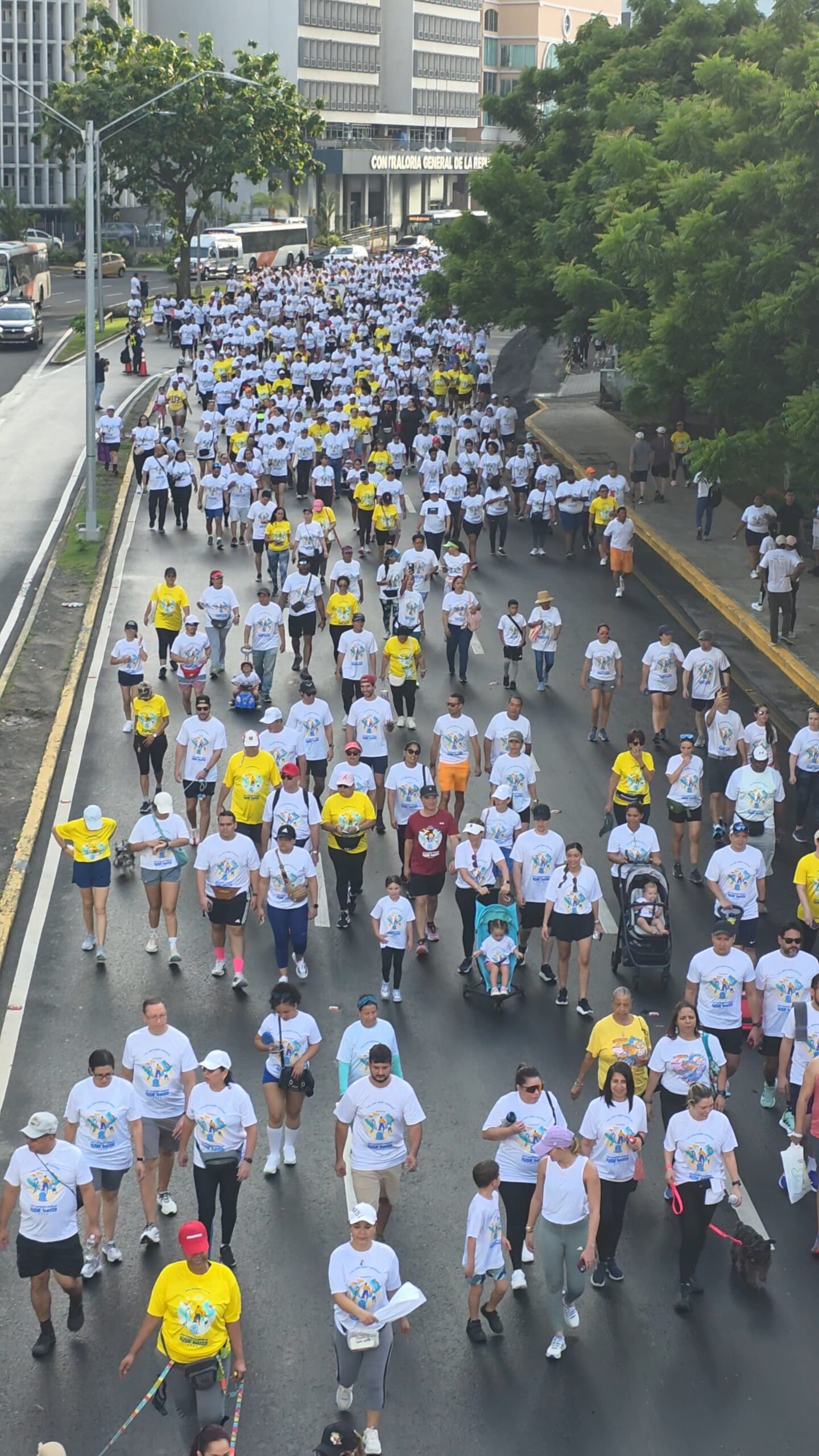 XXVI Caminata Familiar Susie Thayer 2025 reunió a más de 10 mil personas