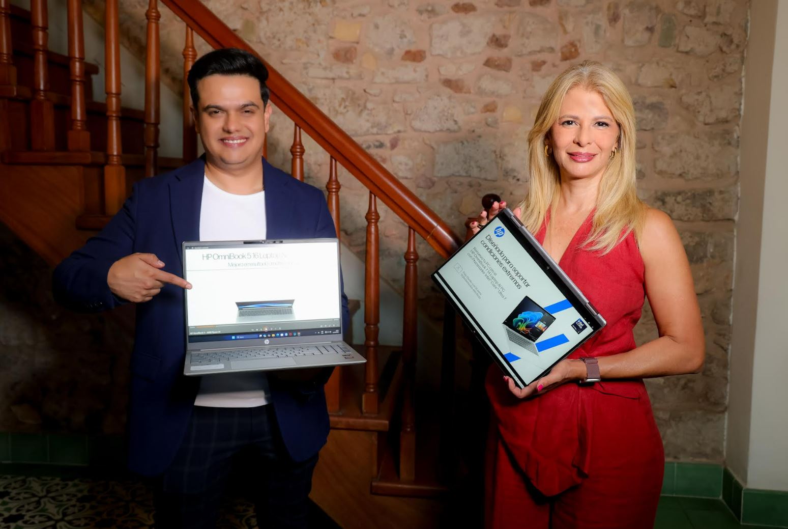 HP presentó en Panamá la primera PC 2 en 1 con IA y tecnología de AMD