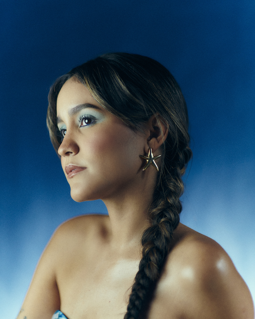 La cantautora panameña Mar María estrena ‘Mar’, un single que transforma la vulnerabilidad en calma