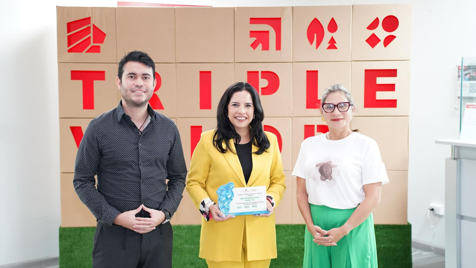 BAC RECIBE RECONOCIMIENTO DE MIAMBIENTE POR SU COMPROMISO CON LA SOSTENIBILIDAD CORPORATIVA