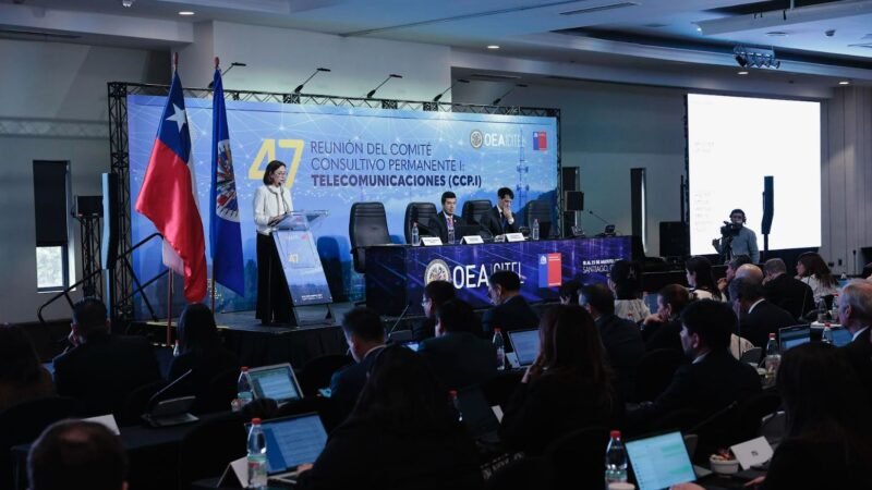 Internet Society anuncia compromiso para conectar a 100 comunidades en América Latina hacia 2030