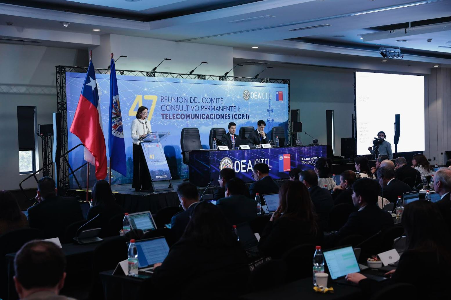 Internet Society anuncia compromiso para conectar a 100 comunidades en América Latina hacia 2030