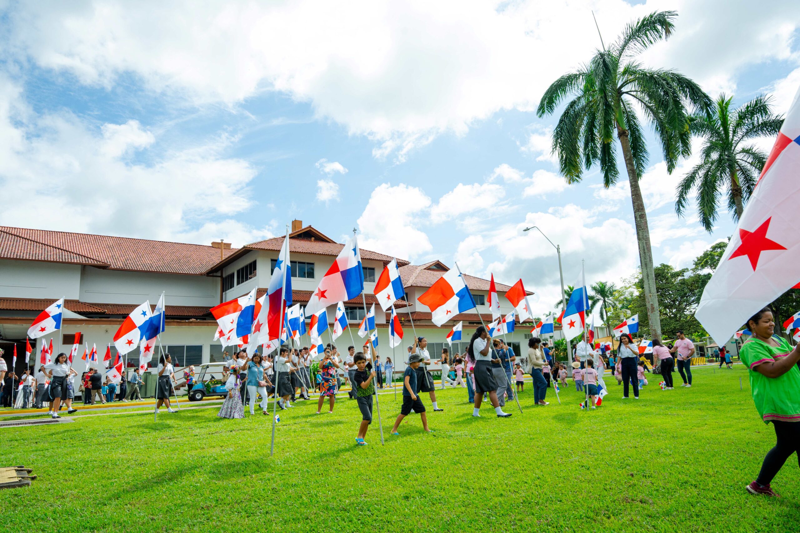 Siembra de Banderas reafirma el compromiso con la identidad nacional en Ciudad del Saber