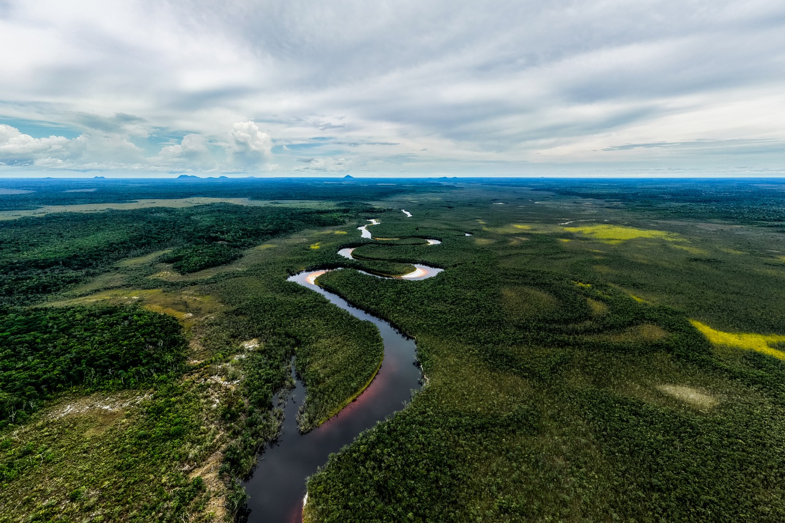 CAF destinará USD 40.000 millones en los próximos cinco años para impulsar el crecimiento verde