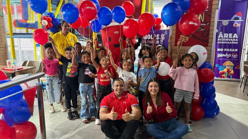 Wendy’s celebra con los niños de Casa Esperanza
