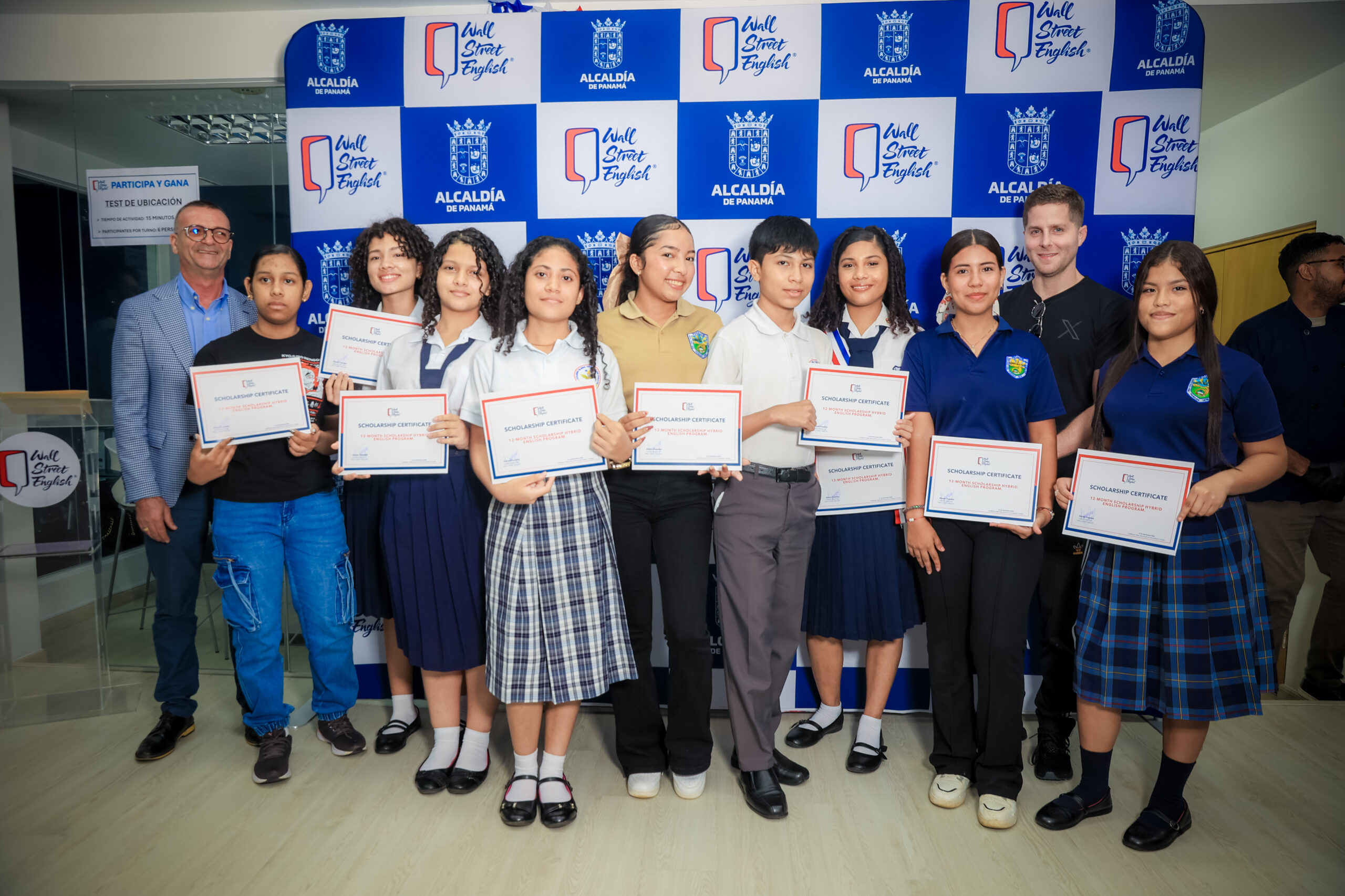 Wall Street English y la Alcaldía de Panamá entregan becas de inglés a estudiantes destacados del distrito capital