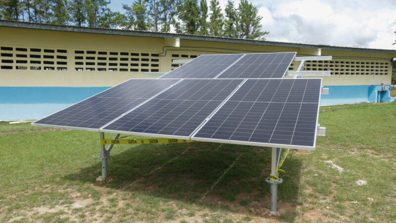 Más de 6,400 panameños reciben energía por primera vez gracias a los proyectos rurales de AES Panamá