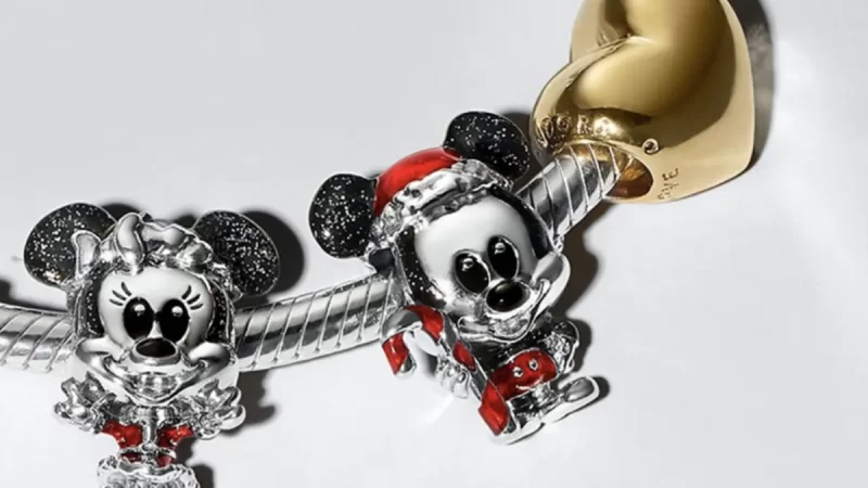 PANDORA CELEBRA LA MAGIA DE REGALAR CON MICKEY, MINNIE Y UNA COLECCIÓN LLENA DE ENCANTO 