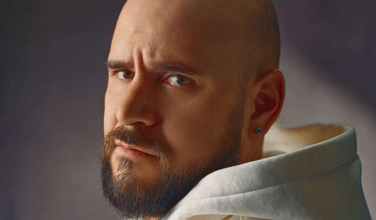 El Temach llega a Panamá con ‘SOLO’: el fenómeno digital que provoca, incómoda y llena escenarios