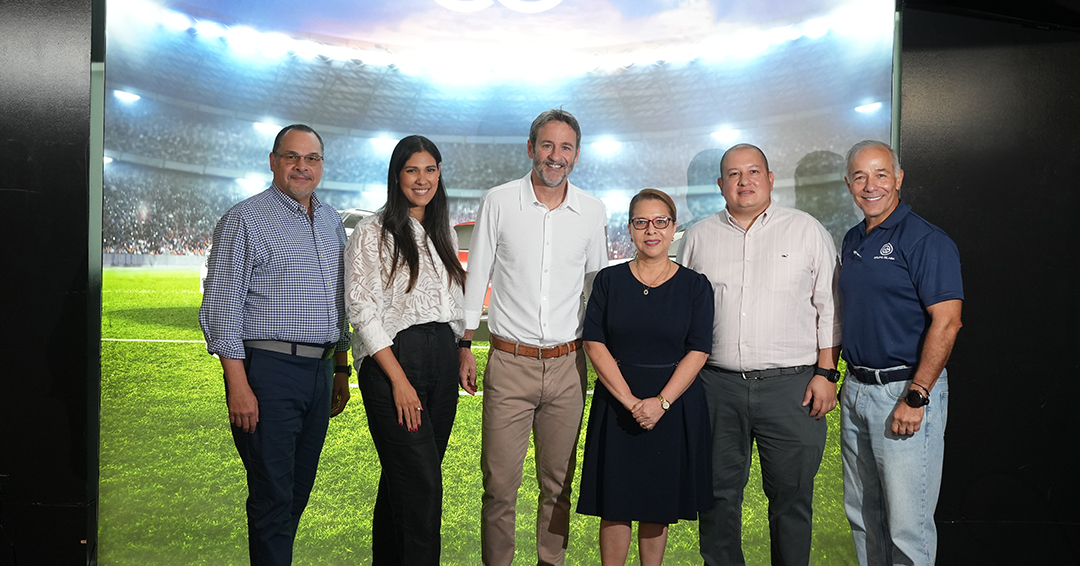 Grupo Silaba inicia la celebración de sus 35 años junto a Thomas Christiansen