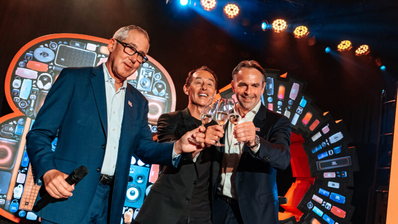 JBL celebra 80 años impulsando el sonido