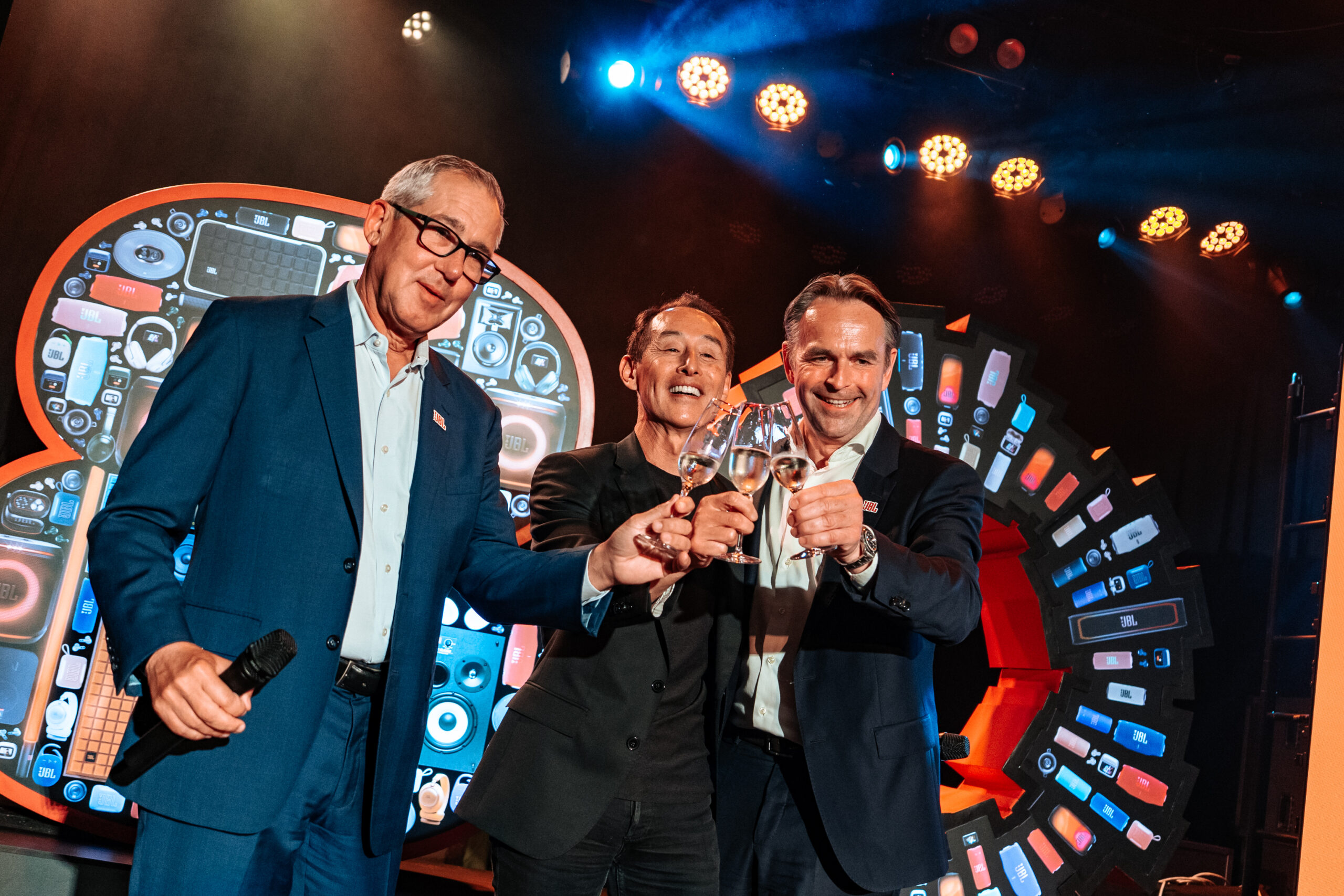 JBL celebra 80 años impulsando el sonido
