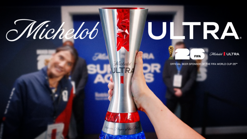 Michelob Ultra celebrará el partido 1,000 de la historia de la Copa Mundial de la FIFA junto a tres leyendas del deporte panameño
