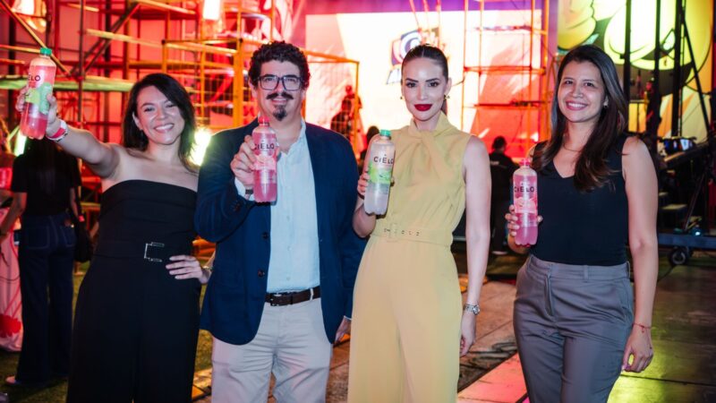 Grupo AJE anuncia a Sheldry Sáez como embajadora de Agua Cielo con Antioxidantes en Panamá