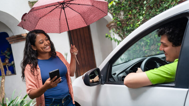 Navega con confianza: buenas prácticas al usar apps de movilidad